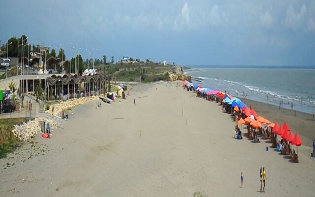 Luna Beach Village At Dolphin Beach
