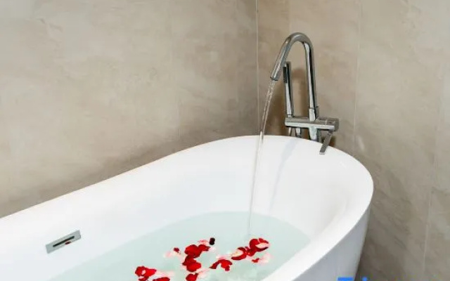 Vienna International Hotel (Songyuan Branch) – Bathroom – Songyuan