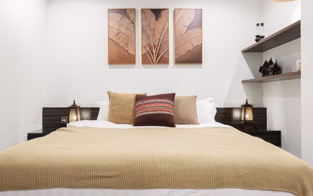 25000sqft Grand Luxe Villa PJ 13BR 42Pax