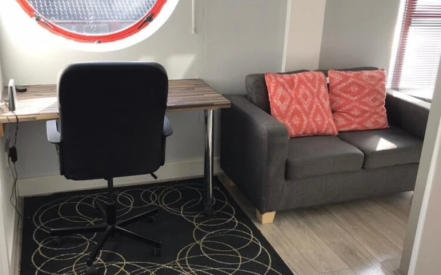 Funky Studio Apartment