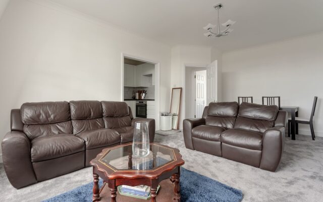 2 Bedroom Kilburn Flat