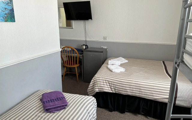 Tuxford House Hotel