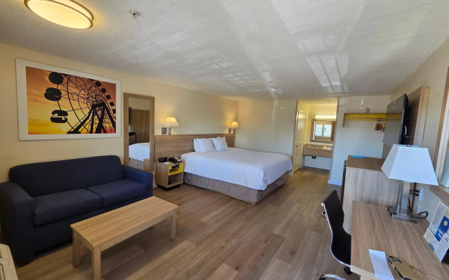 Days Inn by Wyndham Alhambra CA