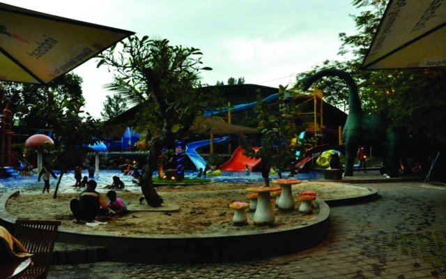 Oasis Siliwangi Sport Hotel