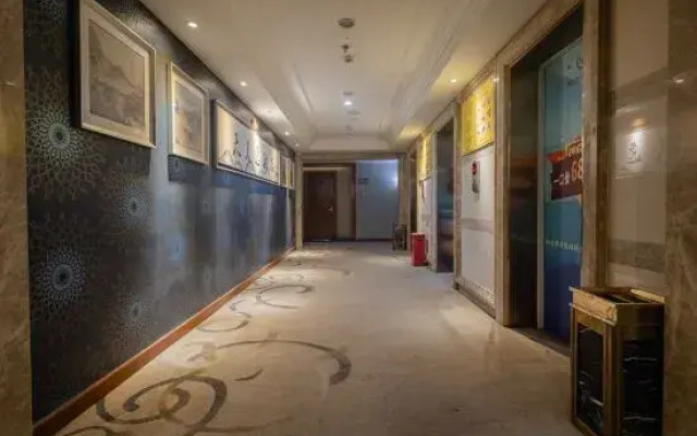 Tianyi Hotel (Chongqing Auto Expo Center Jinyu Subway Station Branch)