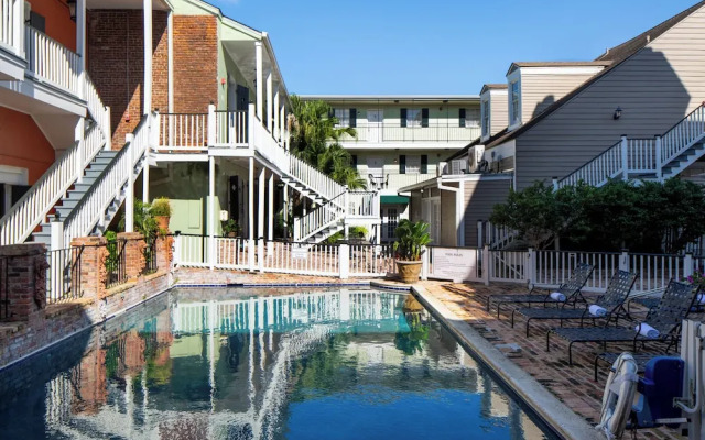 New Orleans Courtyard Hotel and Suites by the French Quarter