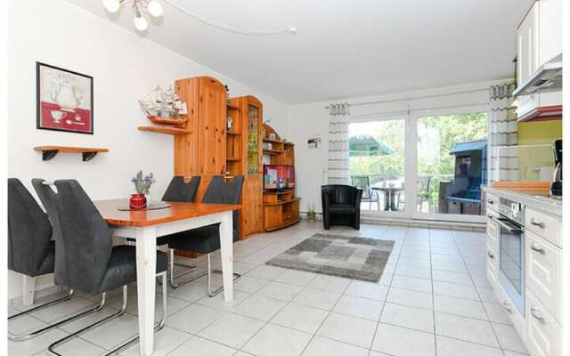 Friesengold Modern Retreat