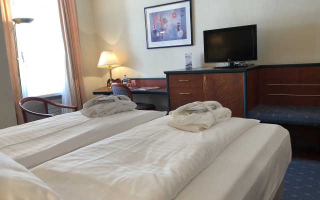 Thermalhotels und Walliser Alpentherme & SPA Leukerbad – Guest Rooms – Leukerbad