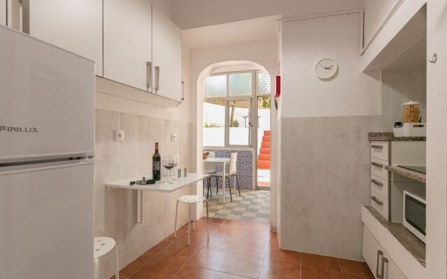 Vintage Apartment in Historic Lisbon