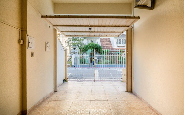Casa 600m da Praia Central c/ garagem 3 qts NRR128