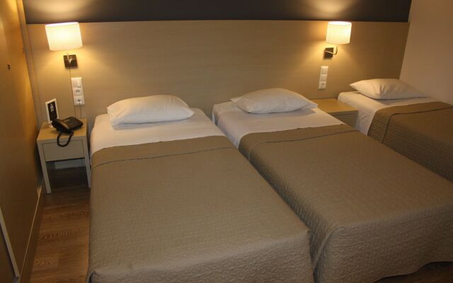 Dionisos Hotel