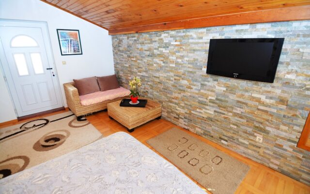 Two bedroom apartment in the heart of Porto Montenegro