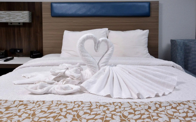 Brookstone Lodge near Biltmore Village, Ascend Hotel Collection by Choice Hotels International
