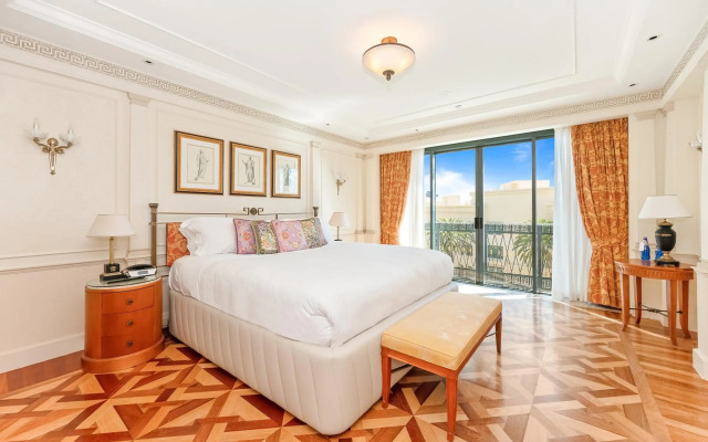 Imperial Hotel Gold Coast