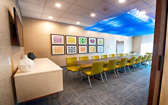 Holiday Inn Express & Suites Houston SW - Galleria Area by IHG