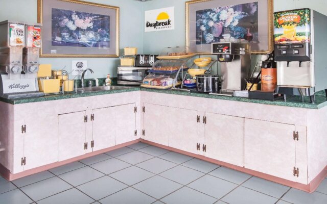 Ozark Junction mountain view by OYO