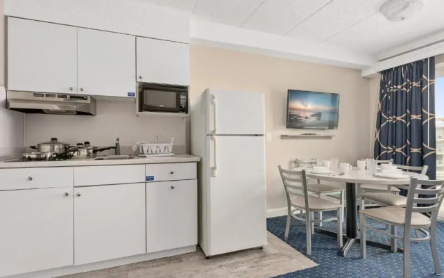 Adventurer Oceanfront Inn
