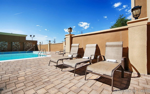 Best Western Mill River Manor