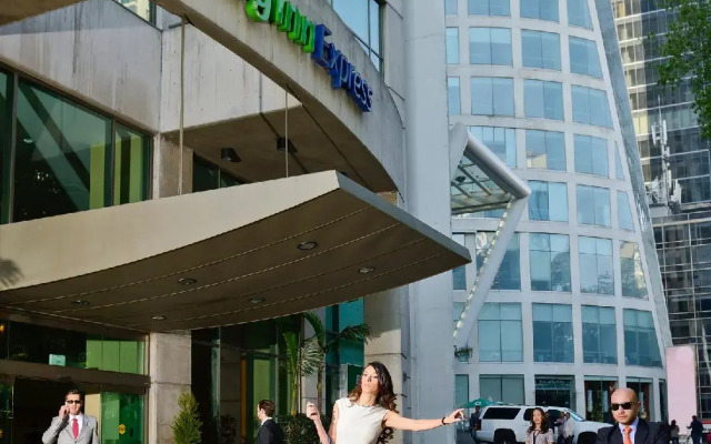Holiday Inn Express Mexico Reforma by IHG