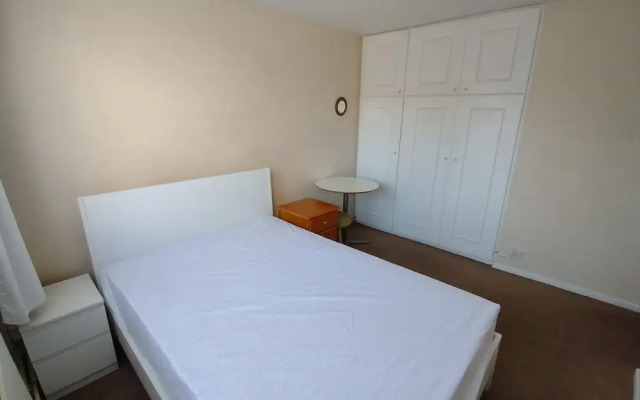 Lovely Double Bedroom - Putney