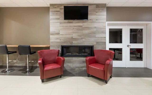 Super 8 By Wyndham Mont Laurier