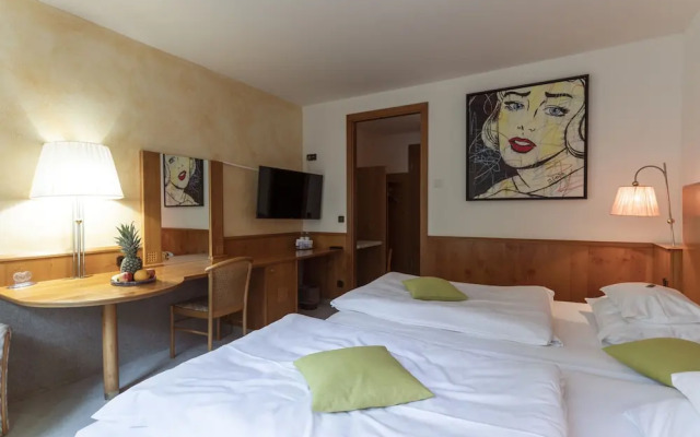 Hotel Südrast Dreiländerecke