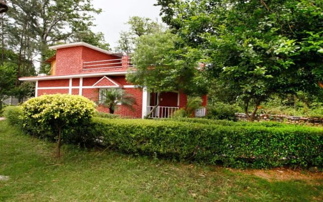Rhea Safari Lodge