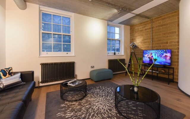 Loft Style Apartment in Central London! 2br!