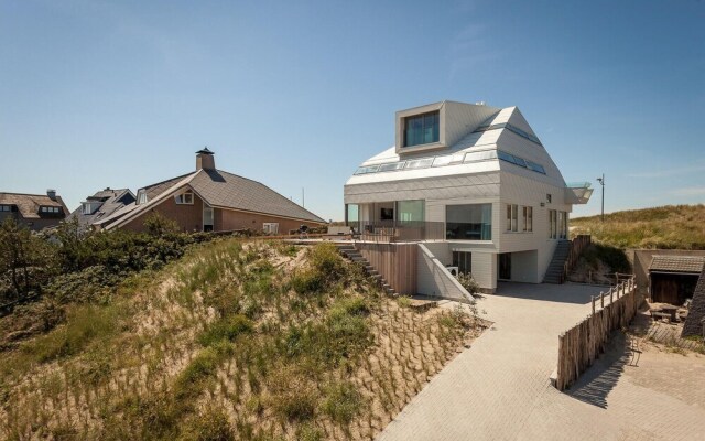 Beachhouse 24