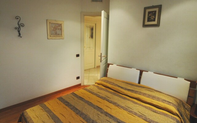 "roma Chic House - Luxury Apartment 1 People for Business/studio"