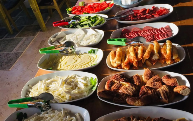 Caravanserai Inn Hotel