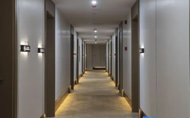 YunBoYe Hotel (Shanghai Pudong Airport Store )