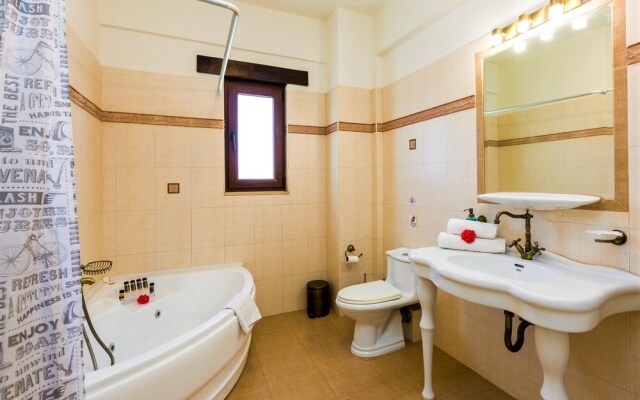 disCrete Villa Chromonastiri