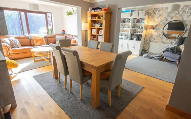Humphreys Home From Home pad - 3 Bedroom House