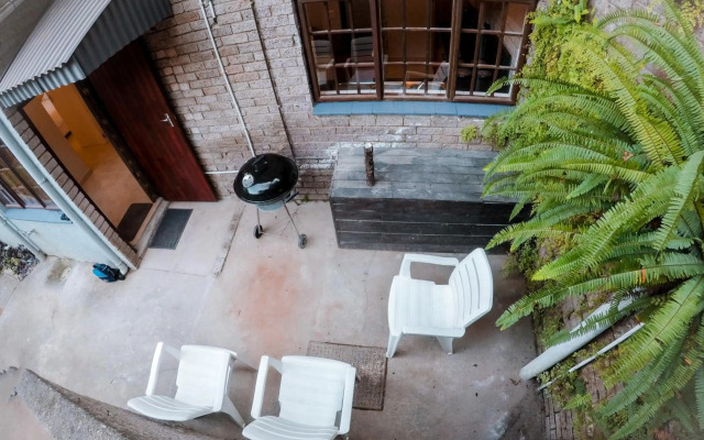 Strelitzia Apartments