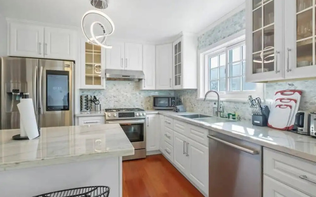 @ Marbella Lane - Buckingham Place Laundry + P