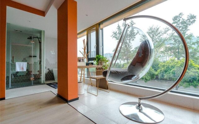 Bizca Art Hostel