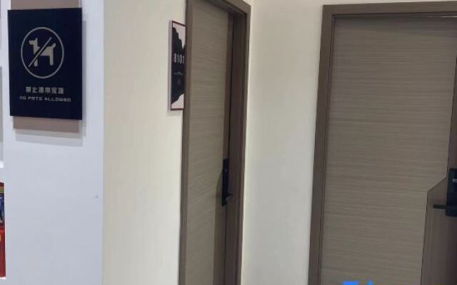 Yuepeng Joy House Inn  (Wuyuan high-speed railway station)