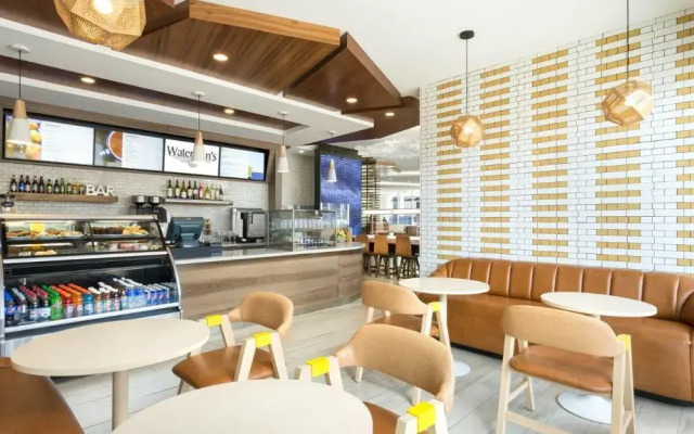 Courtyard by Marriott Santa Monica
