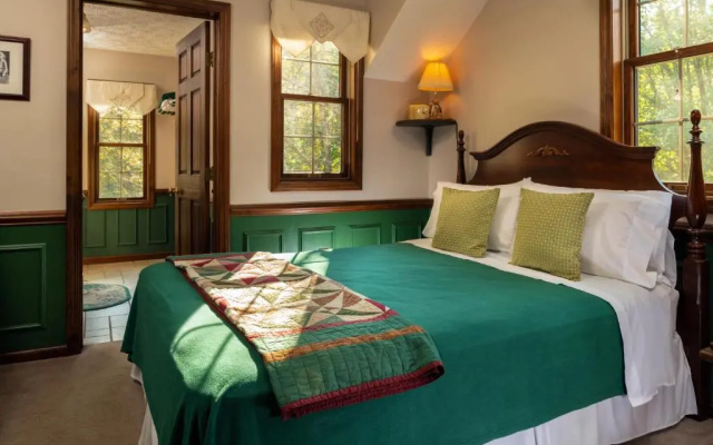 Paddler's Lane Retreat