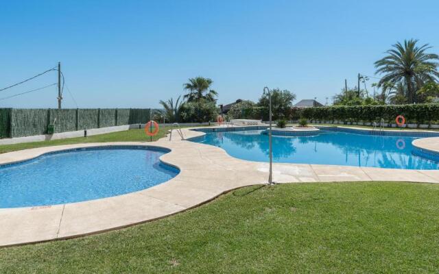 Apartamento en la playa con aire y WiFi