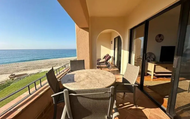 2BD Beach Front Luxury in Cabo