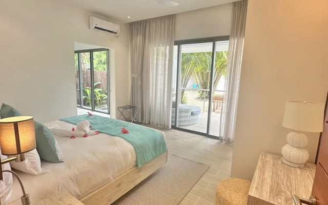 Pineapple Beach Villas