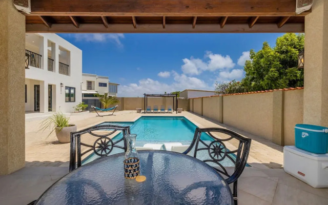 NEW Walk 2 Beach - 5BR Bonusroom w Pool Office
