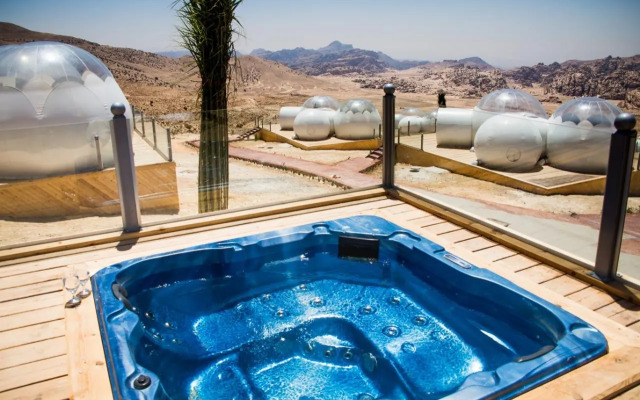 Petra Bubble Luxotel