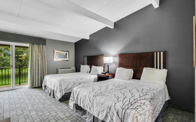 Eastlake Suites Hotel & Conference Center By OYO Urbana