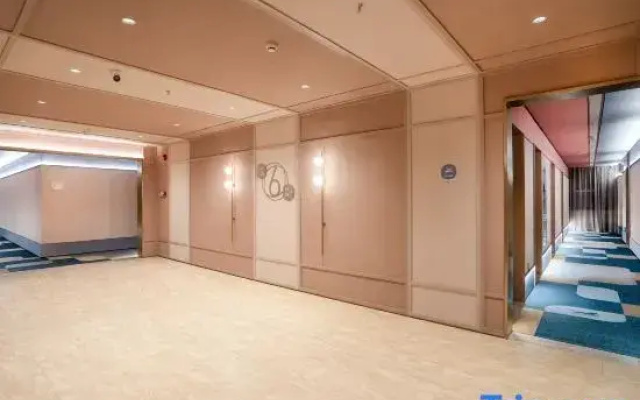 HanTing Hotel (Qujing Zhanyi Zhujiangyuan Avenue)