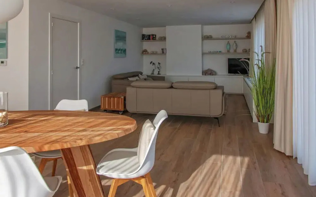 Enticing Holiday Home in Middelkerke near Sea