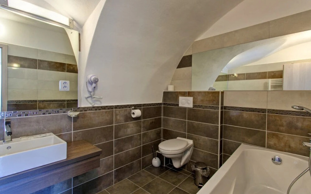 U Tří hrušek Suites & Apartments