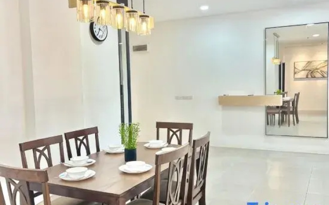 Jeff & Ricky Homestay@132 Doncaster Residence